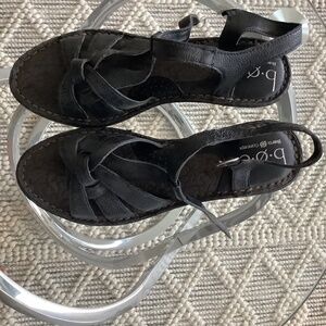 BOC Born Concepts Size 9 Slingback T-Strap 3” Heels VGUC